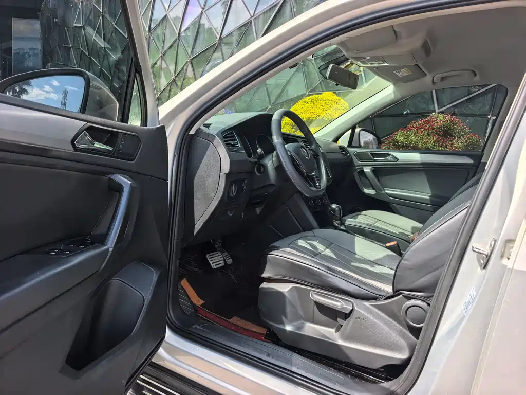 Volkswagen Tiguan L 2019 — фото 9