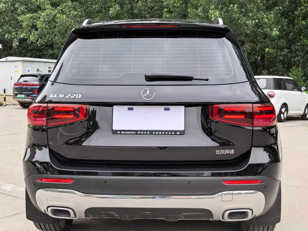 Mercedes-Benz GLB 2025 — фото 17