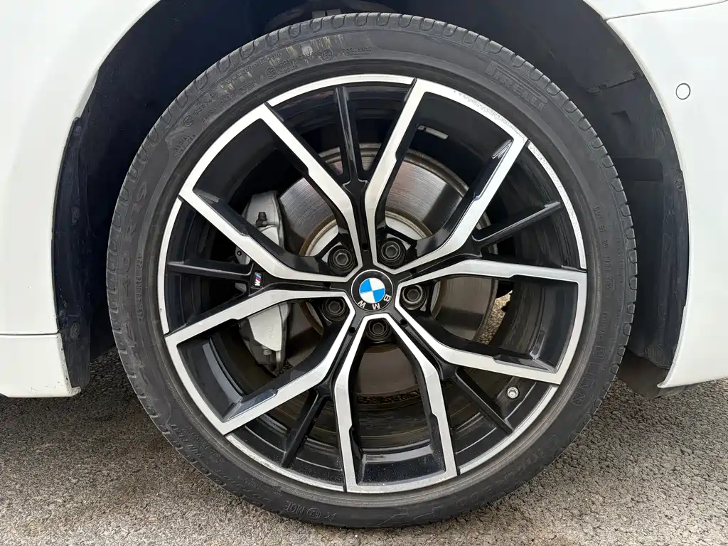 BMW 5 Series 2022 — фото 14