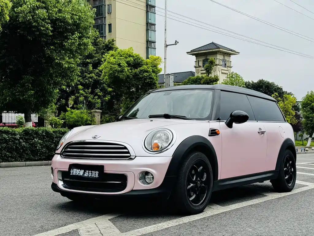 MINI Clubman 2012