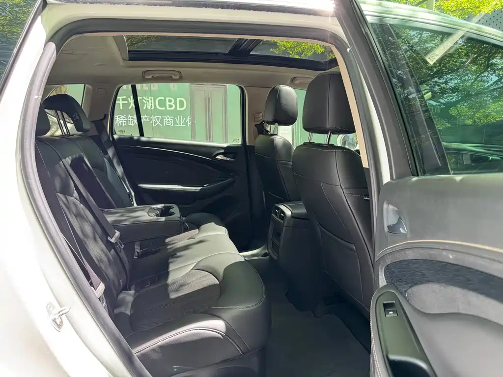 Buick Envision Plus 2017 — фото 9