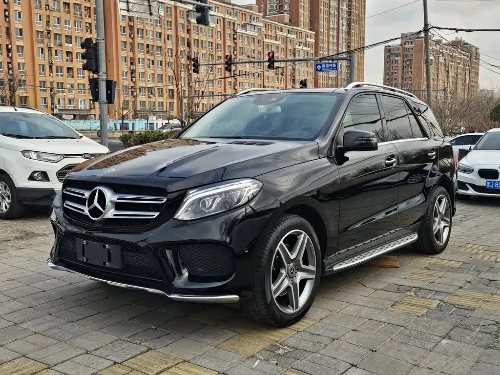 Mercedes-Benz GLE 2018 — фото 1