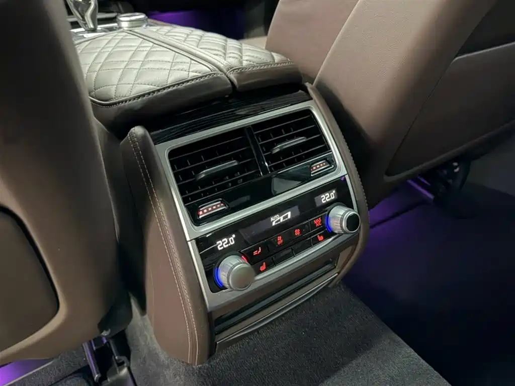 BMW 7 Series 2020 — фото 17
