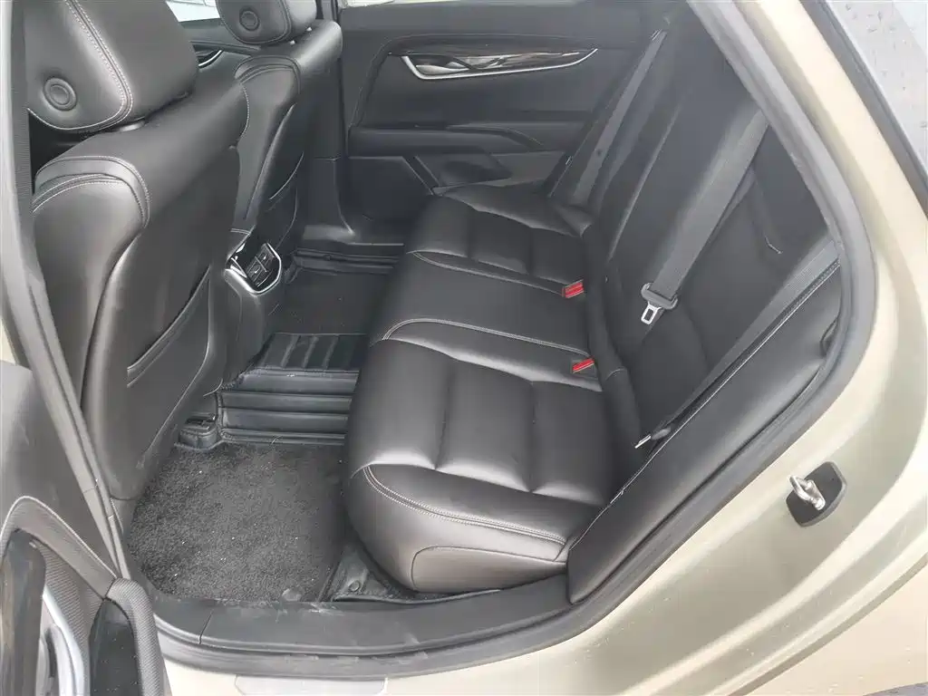 Cadillac XTS 2018 — фото 17