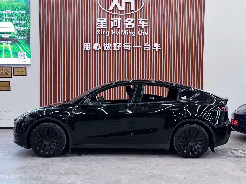 Tesla Model Y 2023 — фото 4