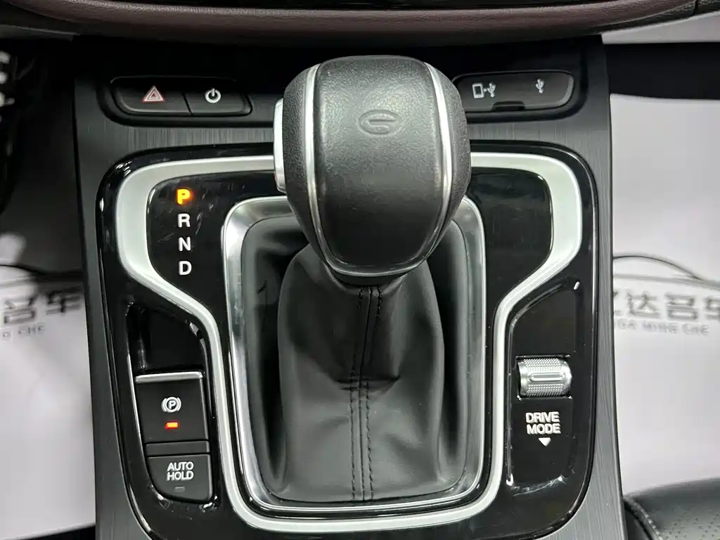 GAC Motor Trumpchi M6 2022 — фото 13