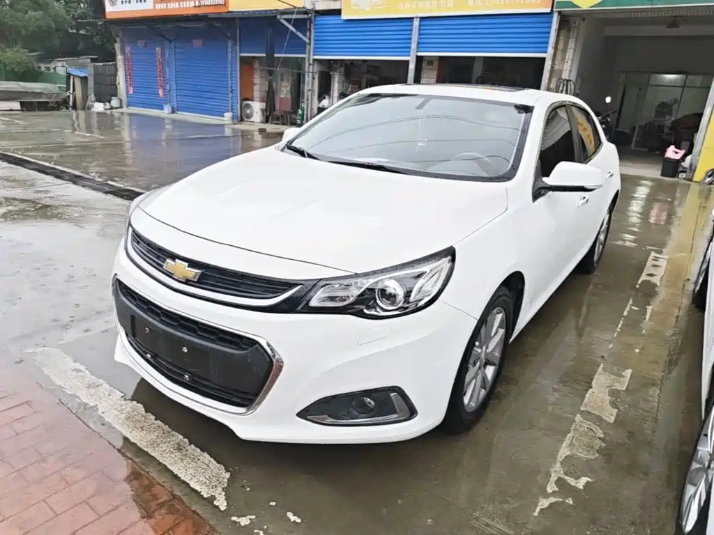 Chevrolet Malibu 2018 — фото 1