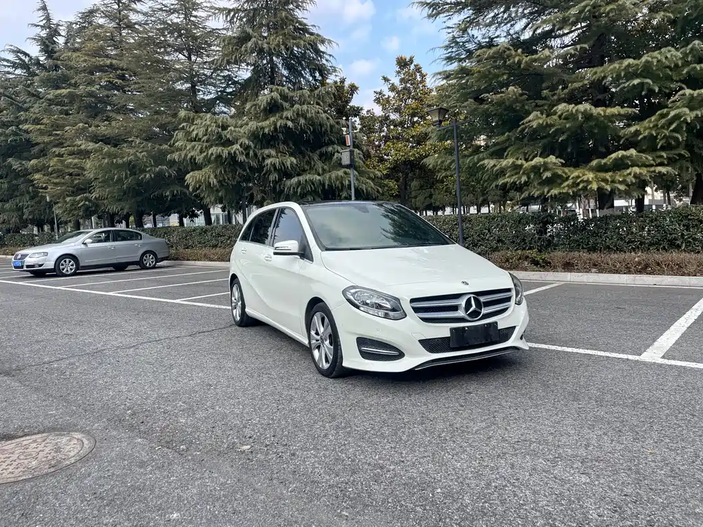 Mercedes-Benz B-Class 2017 — фото 3