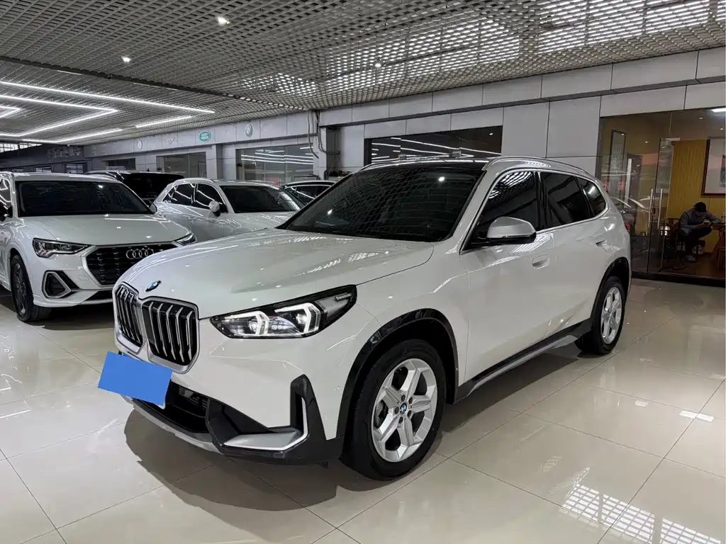BMW X1 2023 — фото 1