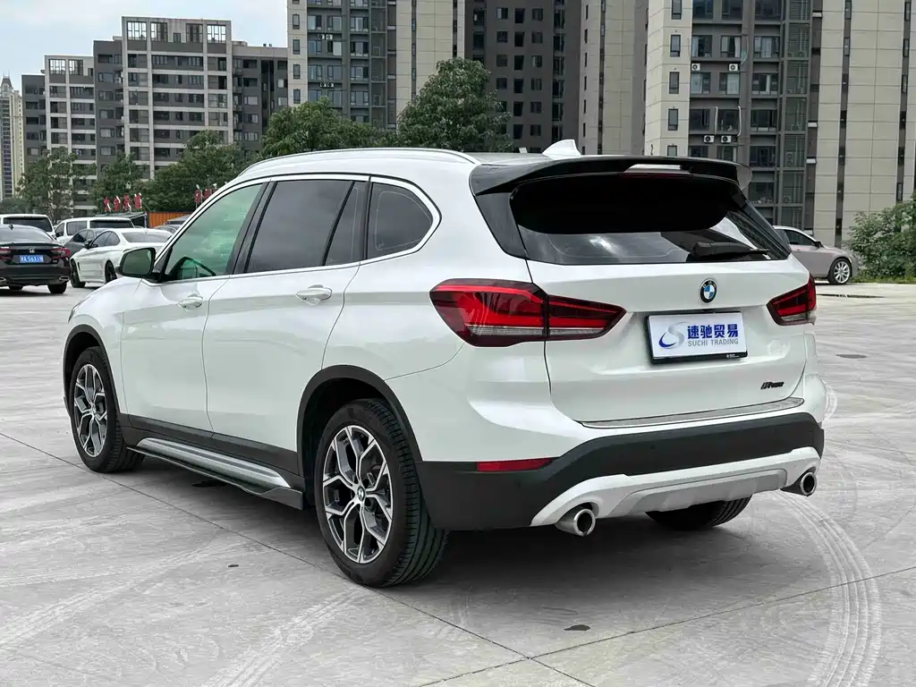 BMW X1 2022 — фото 4