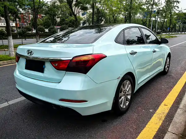 Hyundai Mistra 2014