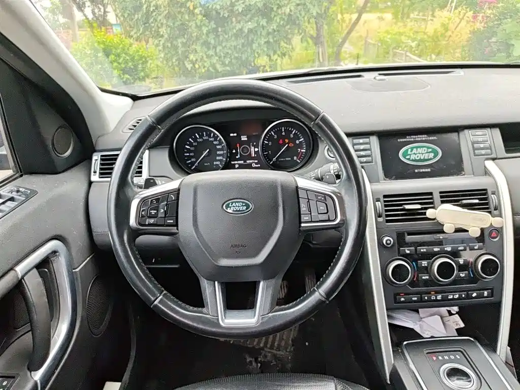 Land Rover Discovery Sport 2015 — фото 3