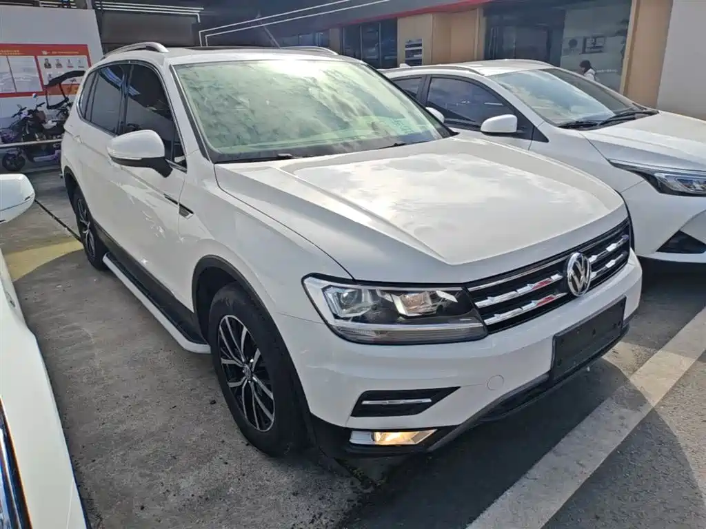 Volkswagen Tiguan L 2018 — фото 4