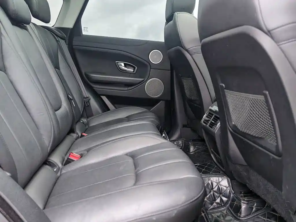 Land Rover Evoque 2018 — фото 15