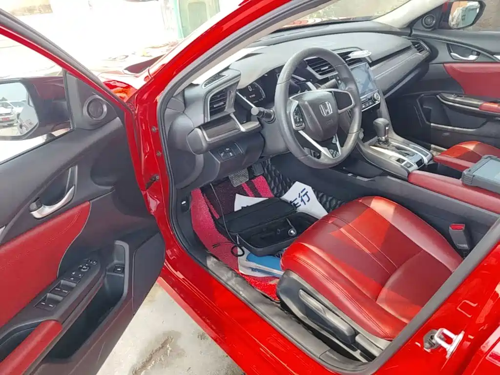 Honda Civic 2020 — фото 16