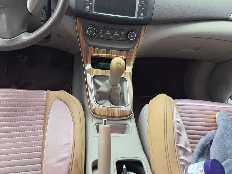 Nissan Sylphy 2015 — фото 16