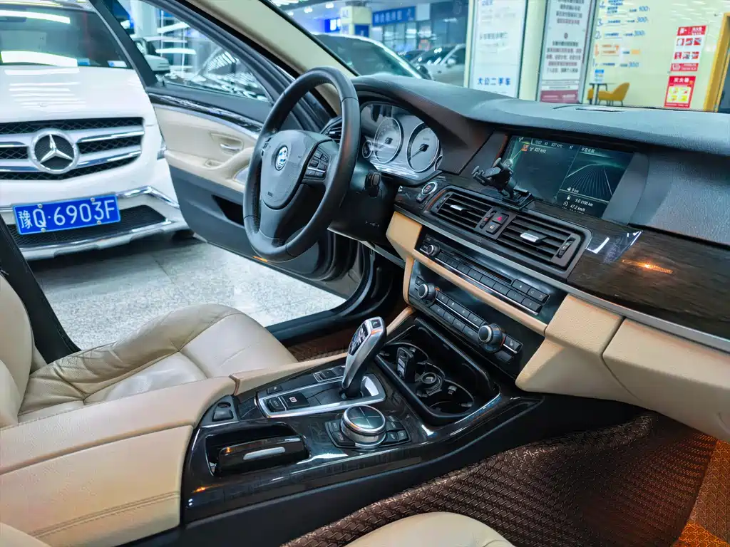 BMW 5 Series 2013 — фото 11