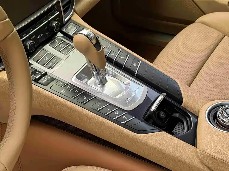 Porsche Panamera 2014 — фото 10