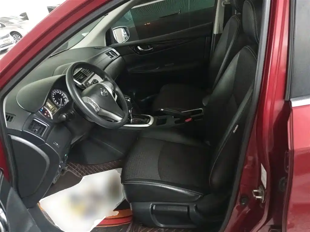 Nissan Tiida 2018 — фото 15