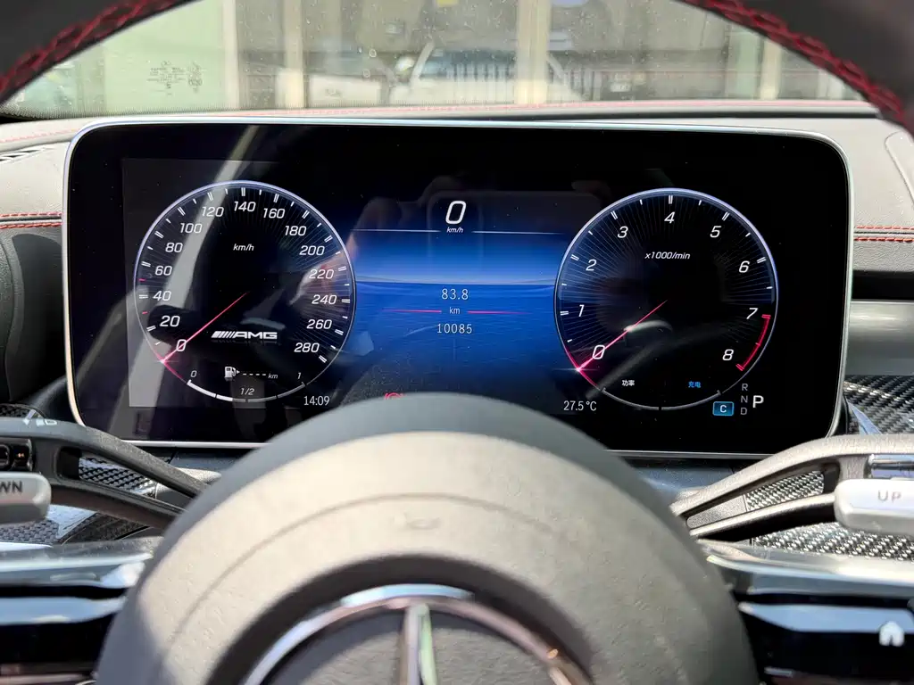 Mercedes-Benz C-Class AMG 2025 — фото 9