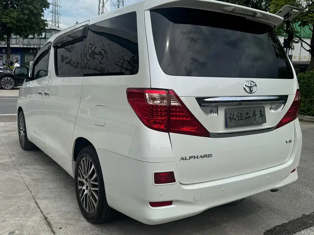 Toyota Alphard 2011 — фото 20