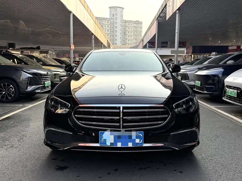 Mercedes-Benz E-Class 2023 — фото 2