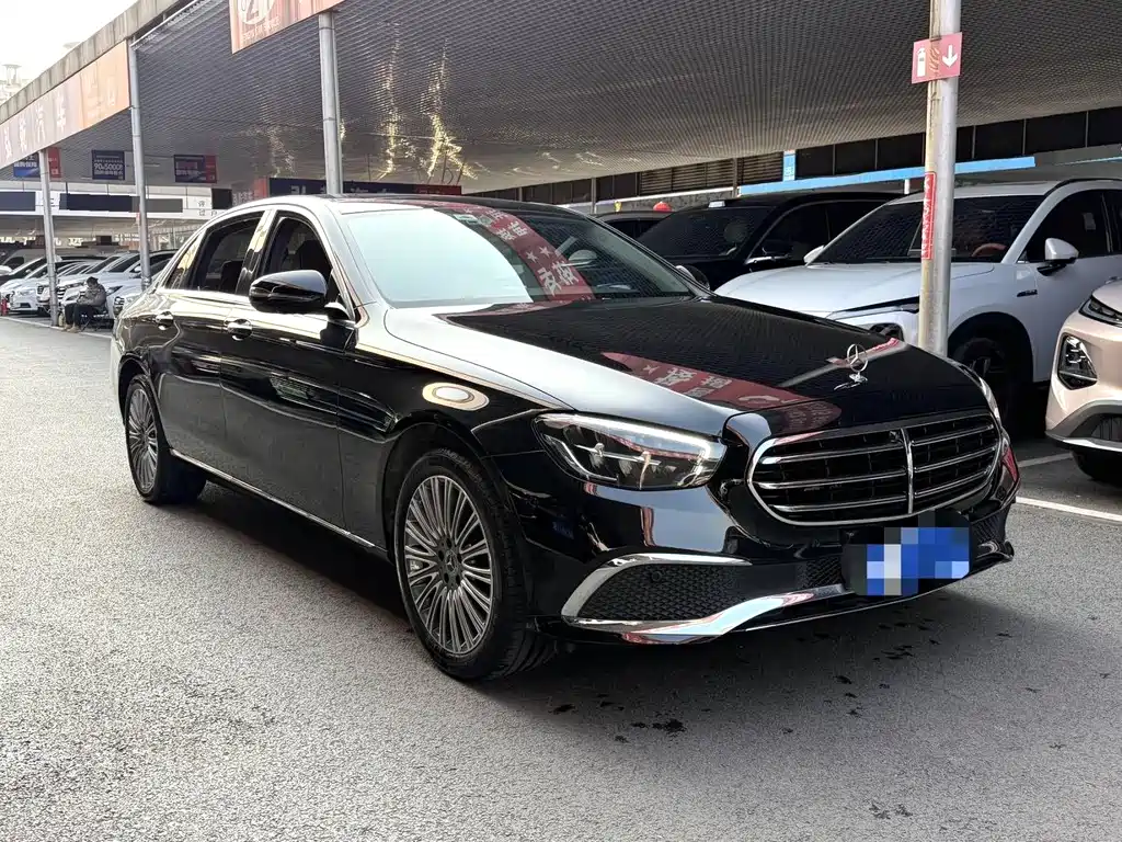 Mercedes-Benz E-Class 2023 — фото 3