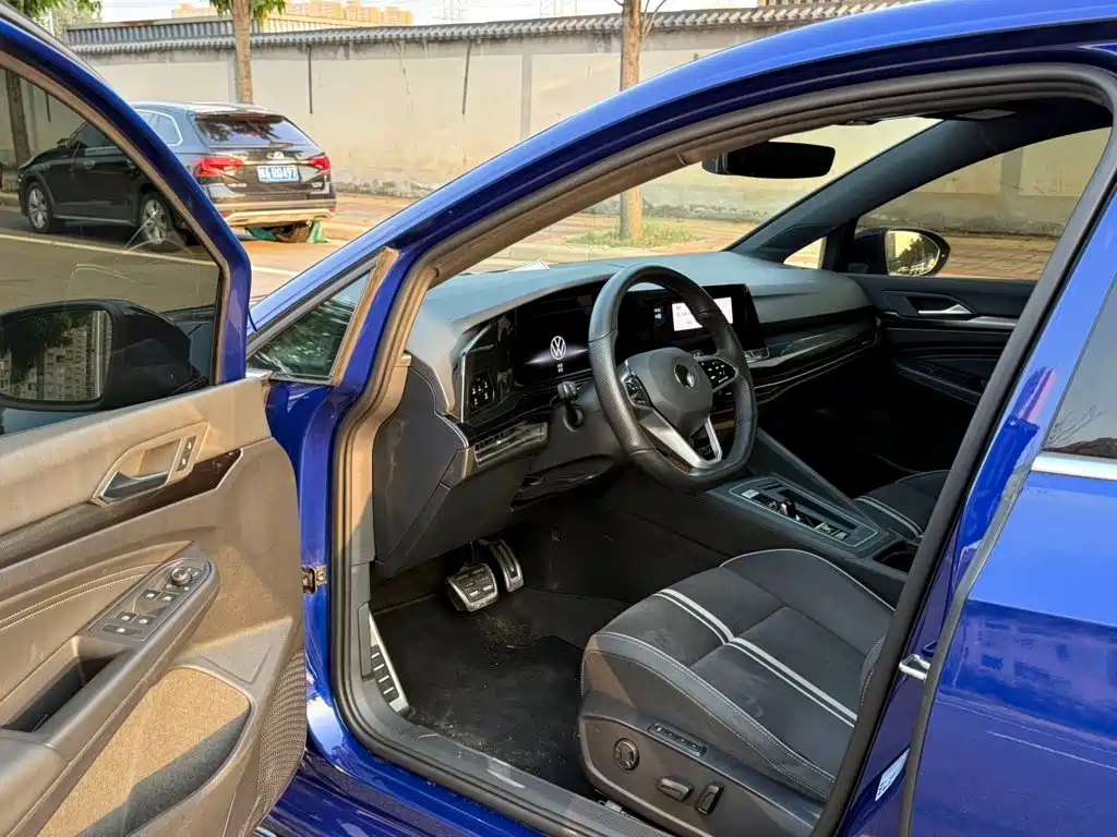 Volkswagen Golf 2022