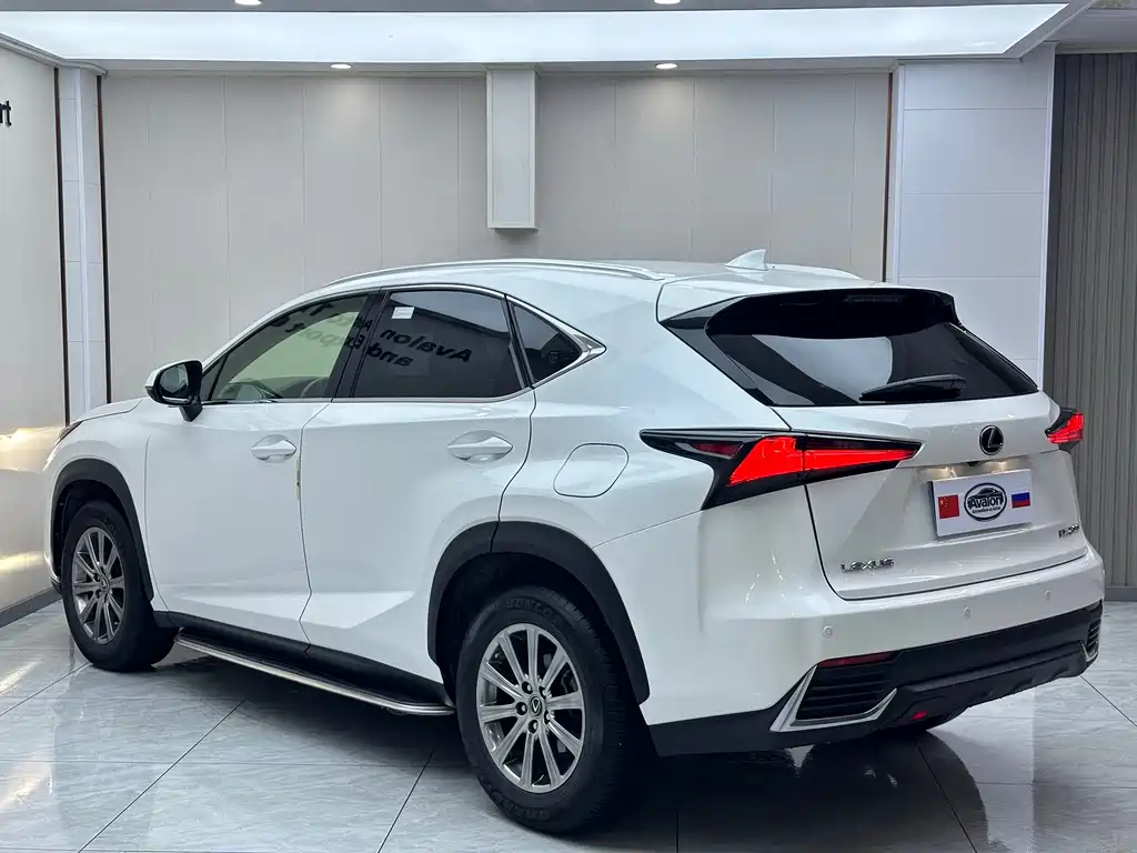 Lexus NX 2020 — фото 4