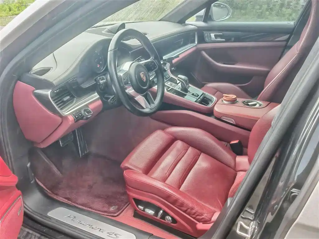 Porsche Panamera 2019