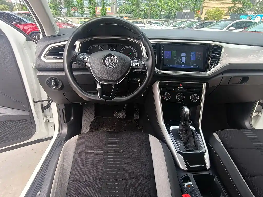 Volkswagen T-Roc 2018 — фото 7