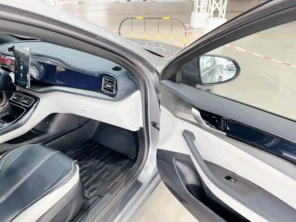 BYD Qin PLUS 2022 — фото 15