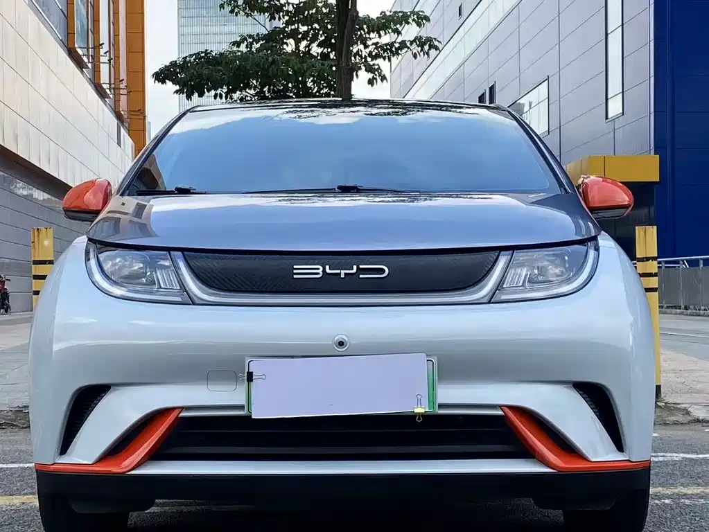 BYD Dolphin 2022 — фото 2