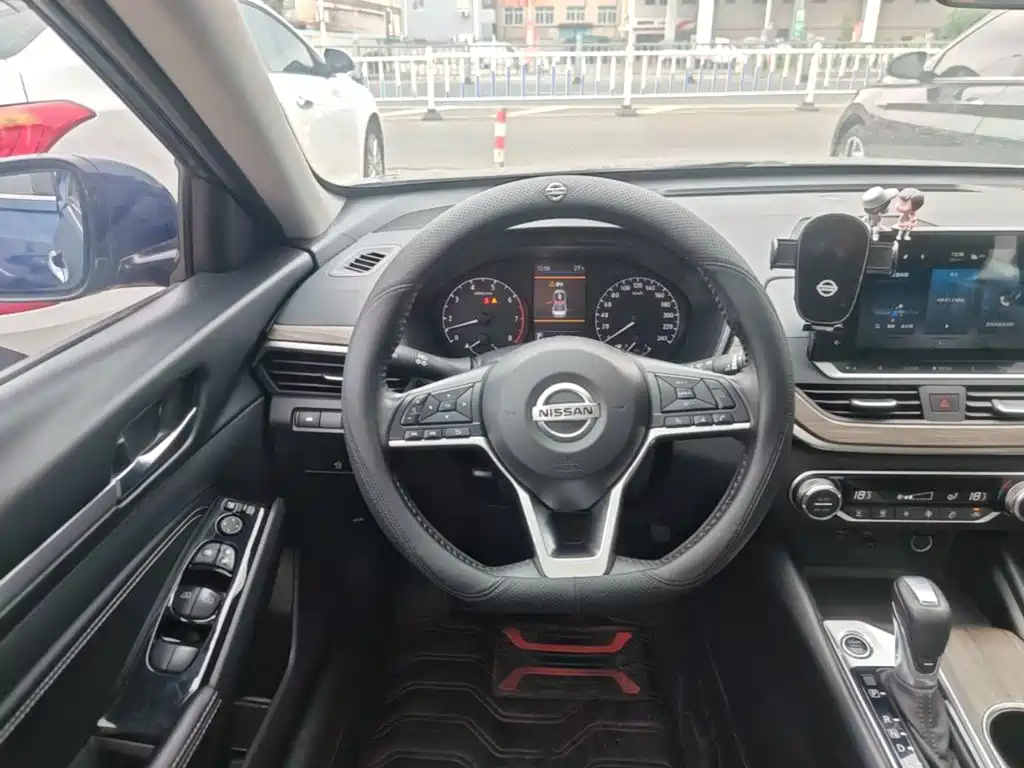 Nissan Teana 2022 — фото 11