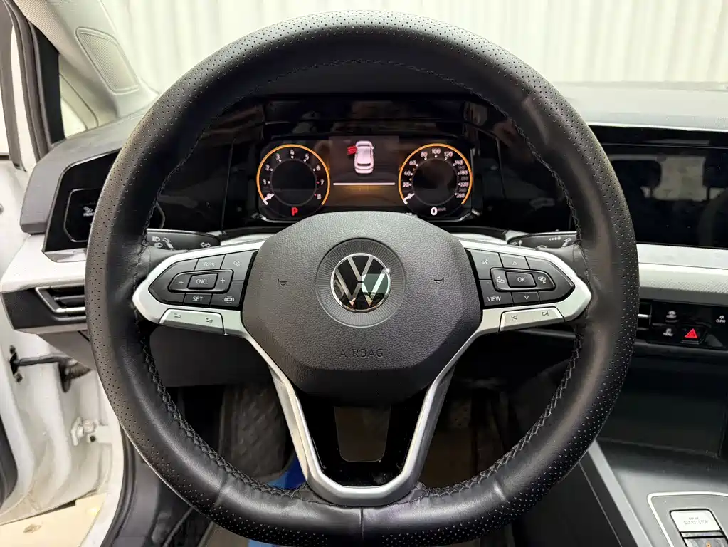Volkswagen Golf 2022