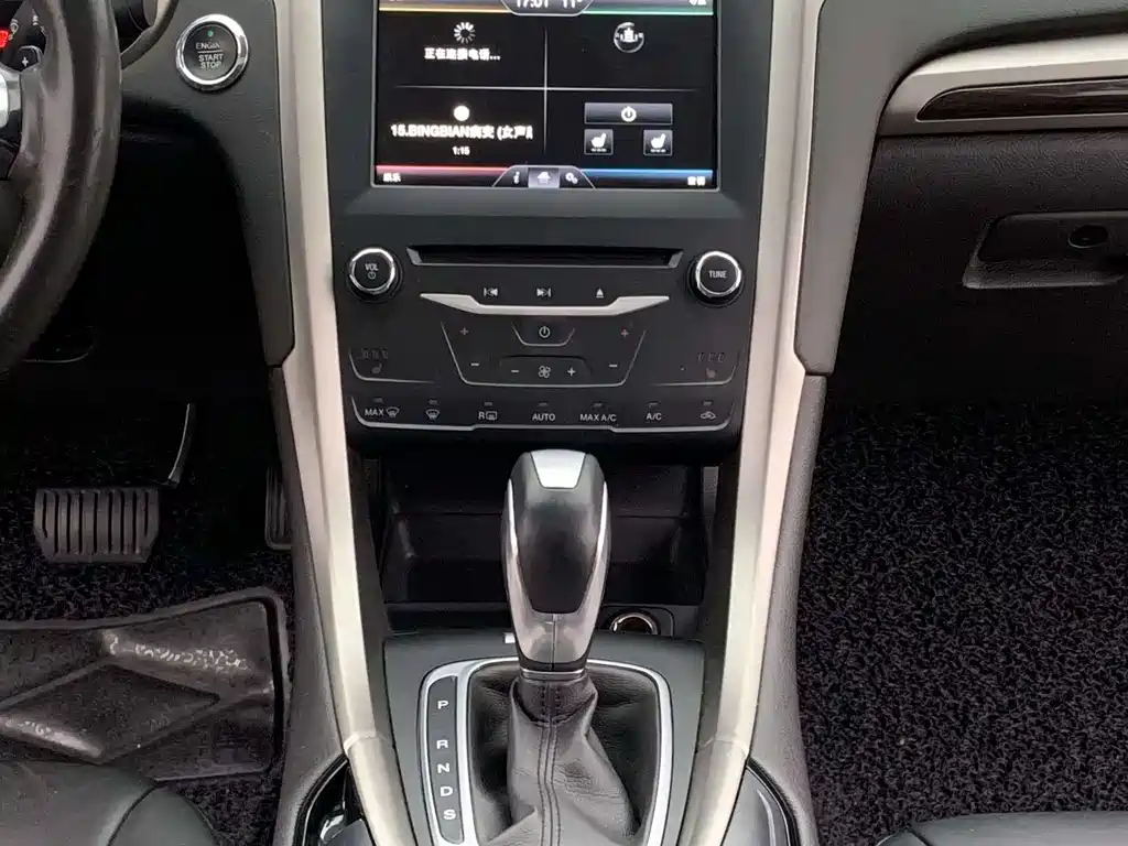 Ford Mondeo 2014 — фото 10