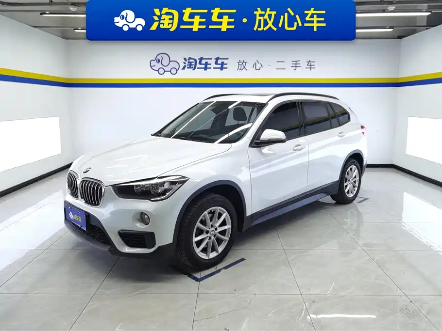 BMW X1 2019 — фото 1