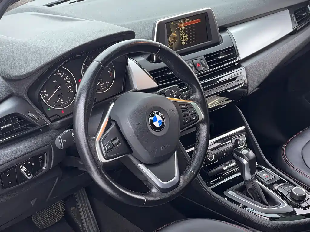 BMW 2 Series Active Tourer 2016 — фото 22