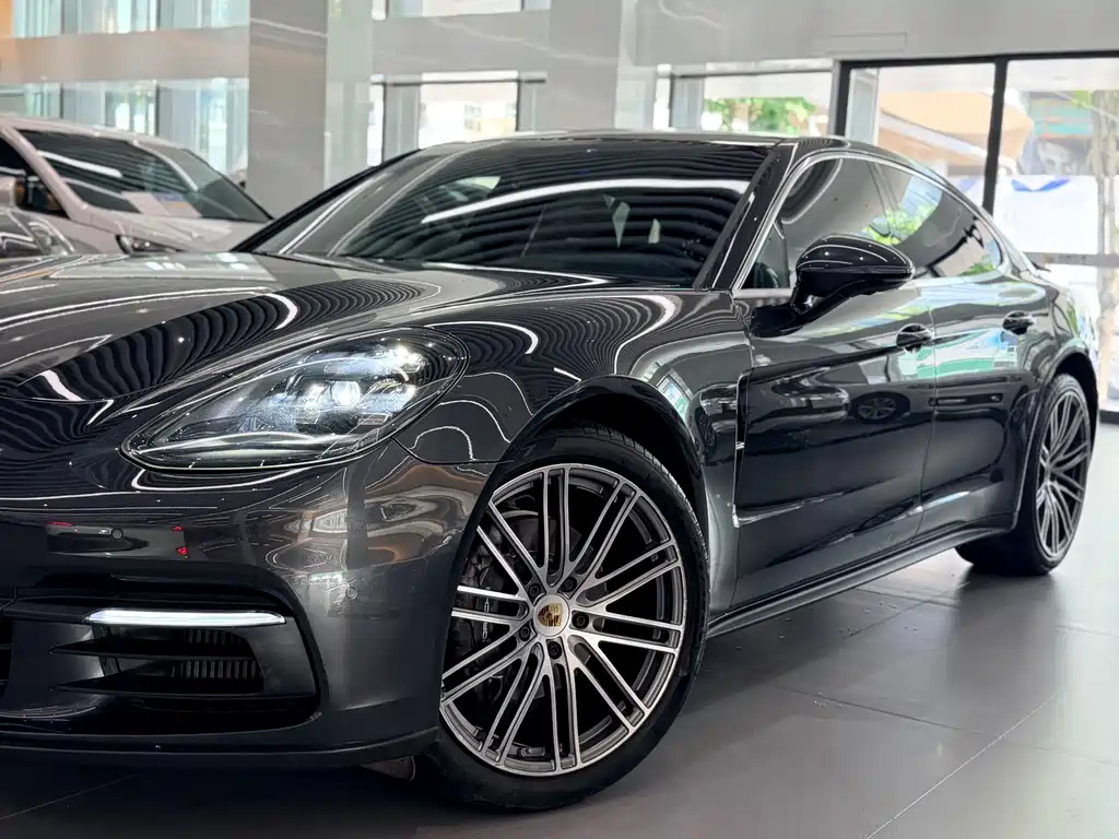 Porsche Panamera 2019 — фото 12