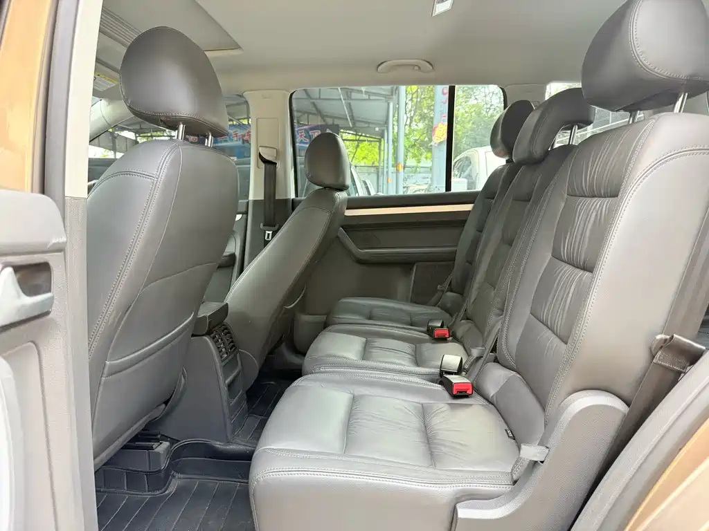 Volkswagen Touran 2015 — фото 4