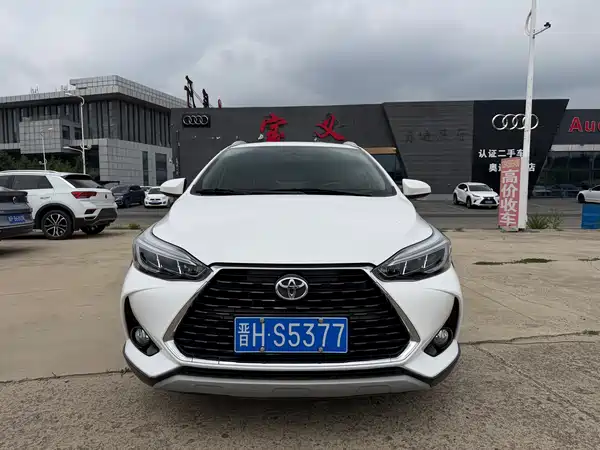 Toyota Yaris L 2022
