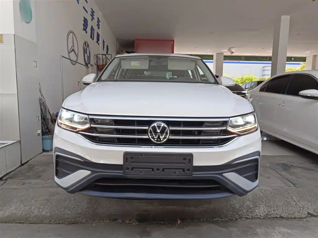 Volkswagen Tiguan L 2022 — фото 3