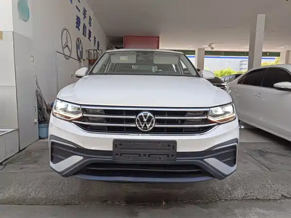 Volkswagen Tiguan L 2022