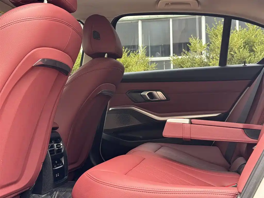 BMW 3 Series 2023