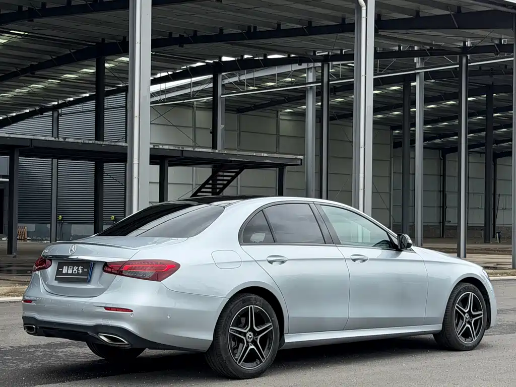 Mercedes-Benz E-Class 2021 — фото 11