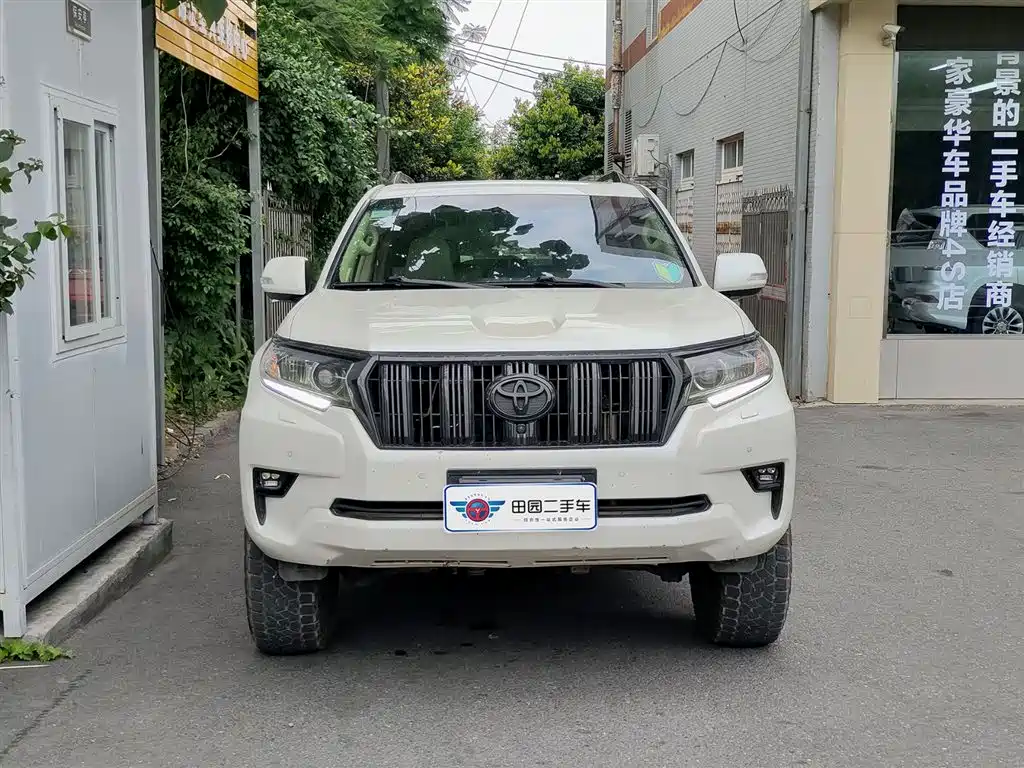 Toyota Prado 2018 — фото 2