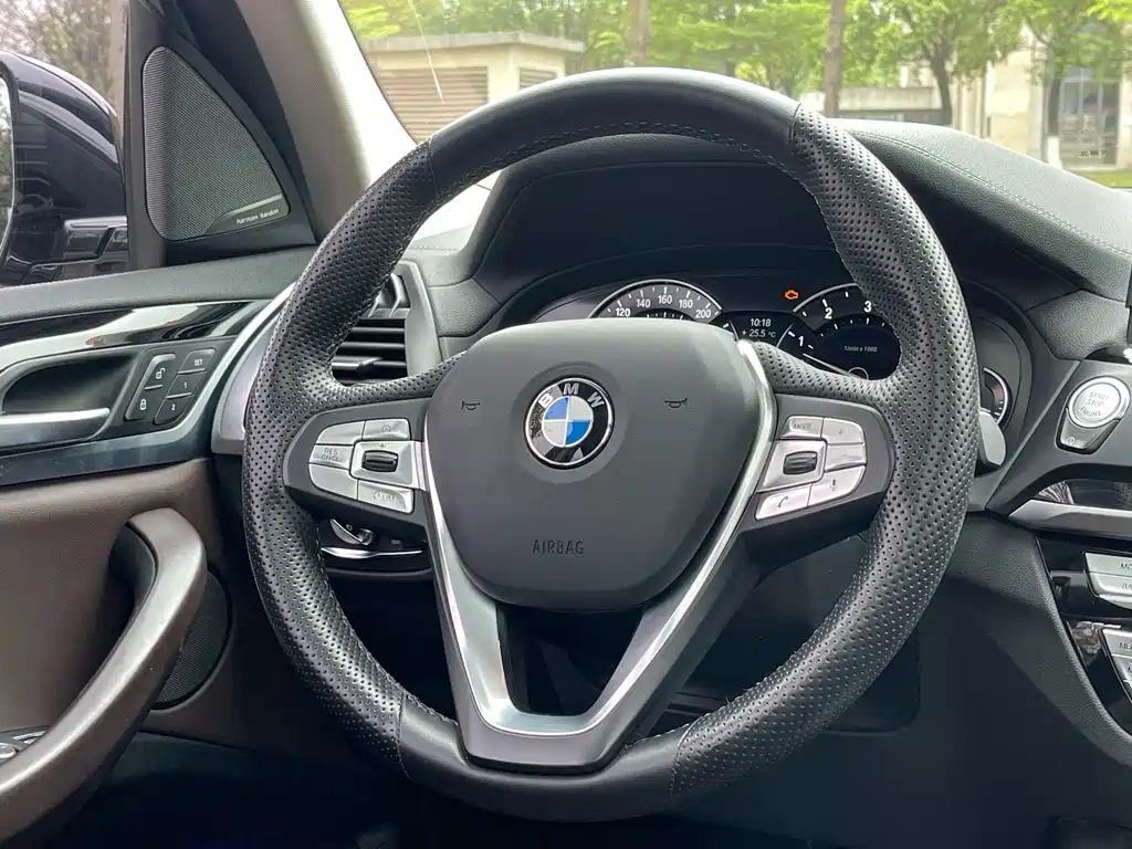 BMW X3 2019 — фото 20