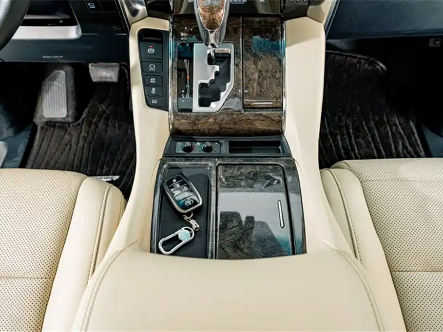 Toyota Vellfire 2019 — фото 15