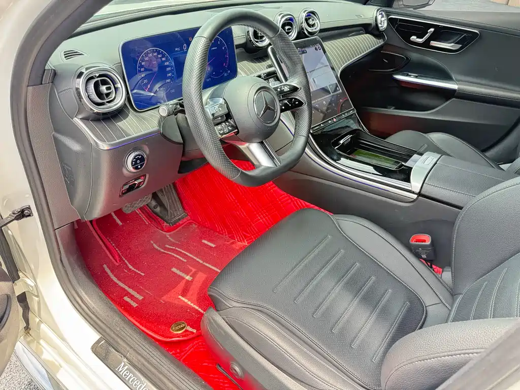 Mercedes-Benz C-Class 2023 — фото 4