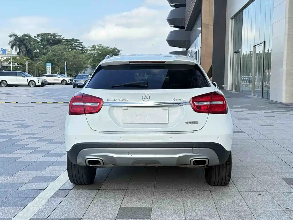 Mercedes-Benz GLA 2016